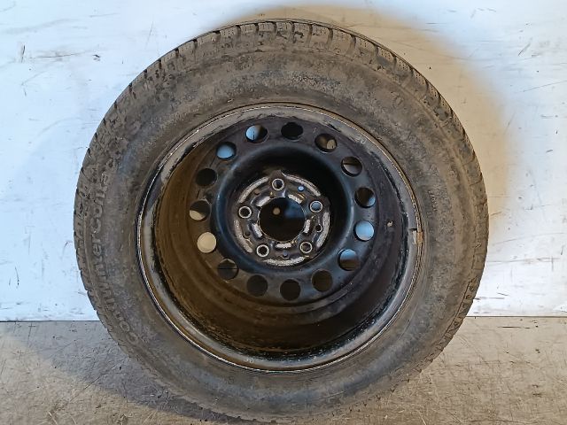 bontott BMW 5 E39 Alufelni Gumival (1 db)