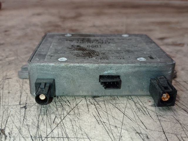 bontott BMW 5 E39 Antenna Erősítő