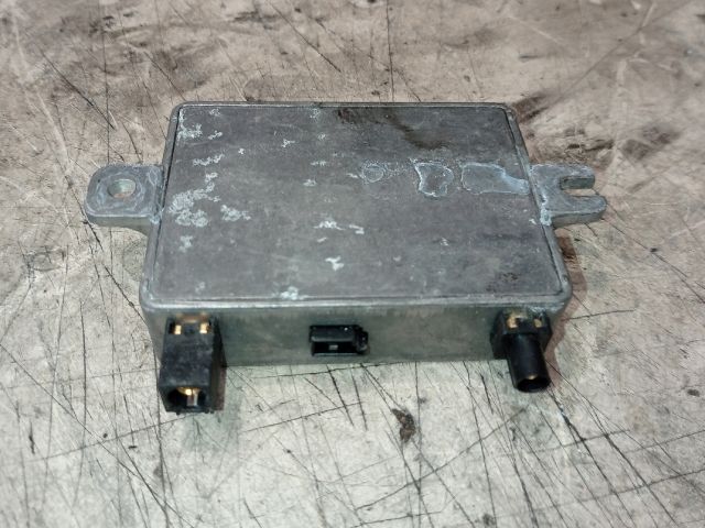 bontott BMW 5 E39 Antenna Erősítő