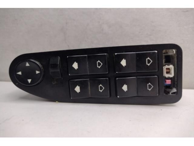 bontott BMW 5 E39 Bal első Ablakemelő Kapcsoló