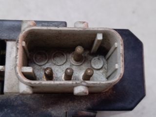 bontott BMW 5 E39 Bal első Ajtózár