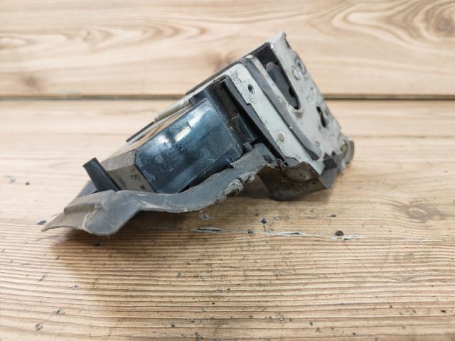 bontott BMW 5 E39 Bal első Ajtózár