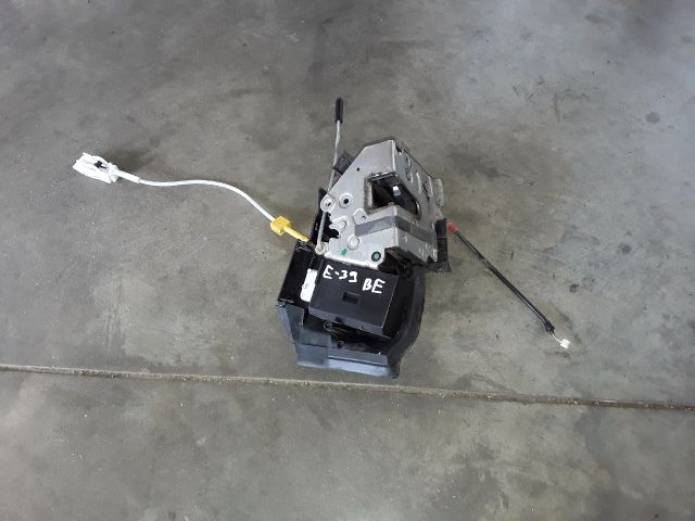 bontott BMW 5 E39 Bal első Ajtózár