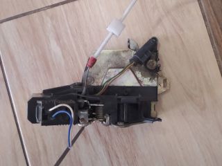 bontott BMW 5 E39 Bal első Ajtózár