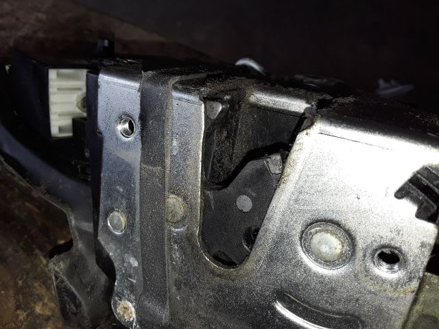 bontott BMW 5 E39 Bal első Ajtózár