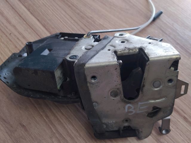 bontott BMW 5 E39 Bal első Ajtózár