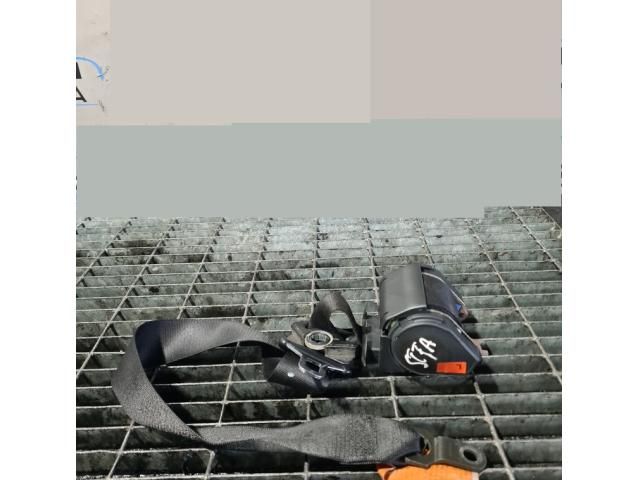 bontott BMW 5 E39 Bal első Biztonsági Öv