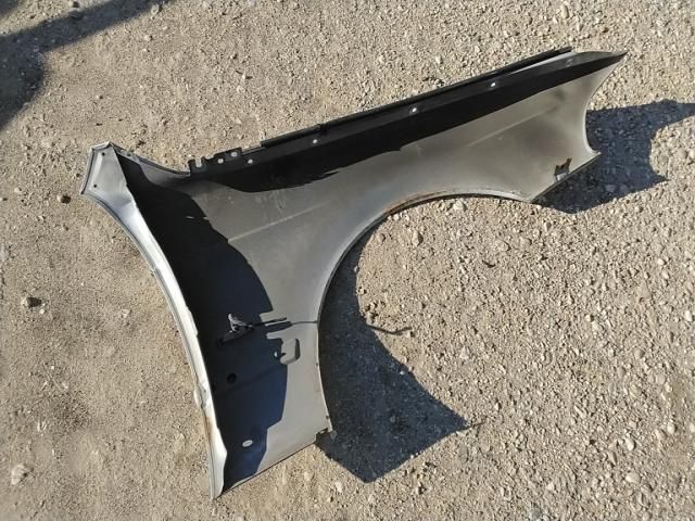 bontott BMW 5 E39 Bal első Sárvédő