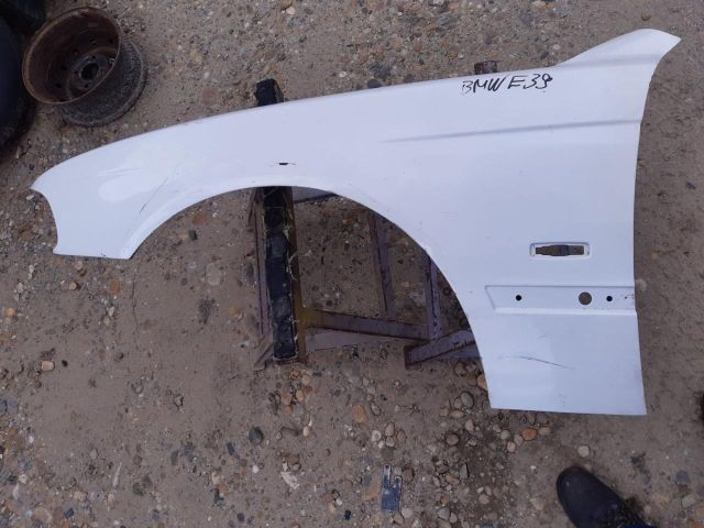 bontott BMW 5 E39 Bal első Sárvédő