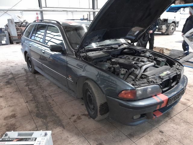 bontott BMW 5 E39 Bal első Vízlehúzó Gumicsík