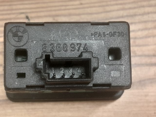 bontott BMW 5 E39 Bal hátsó Ablakemelő Kapcsoló