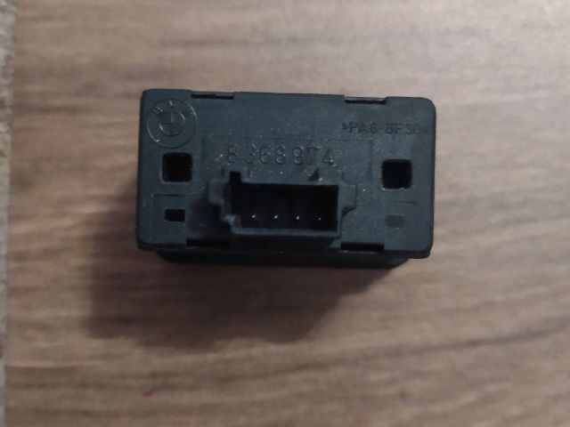 bontott BMW 5 E39 Bal hátsó Ablakemelő Kapcsoló