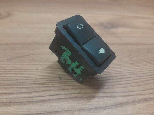 bontott BMW 5 E39 Bal hátsó Ablakemelő Kapcsoló