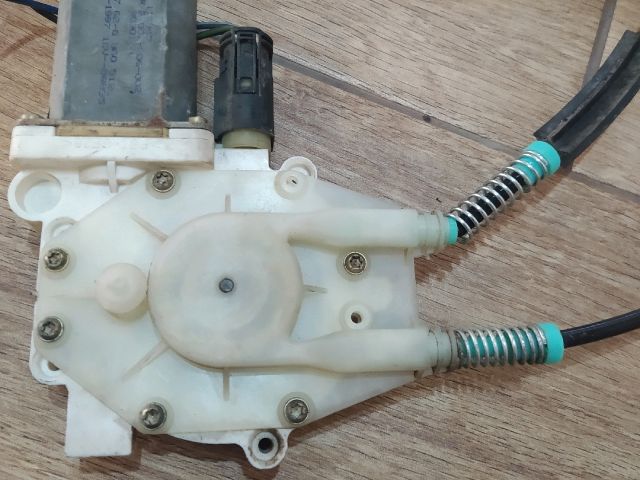 bontott BMW 5 E39 Bal hátsó Ablakemelő Szerkezet (Elektromos)