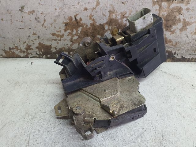 bontott BMW 5 E39 Bal hátsó Ajtózár