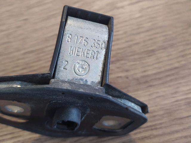 bontott BMW 5 E39 Bal hátsó Ajtózár