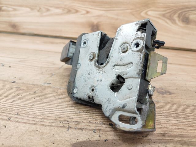 bontott BMW 5 E39 Bal hátsó Ajtózár