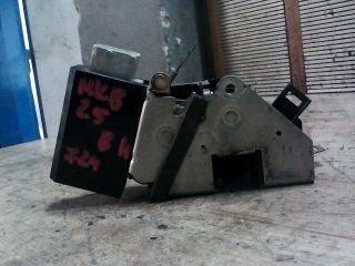 bontott BMW 5 E39 Bal hátsó Ajtózár