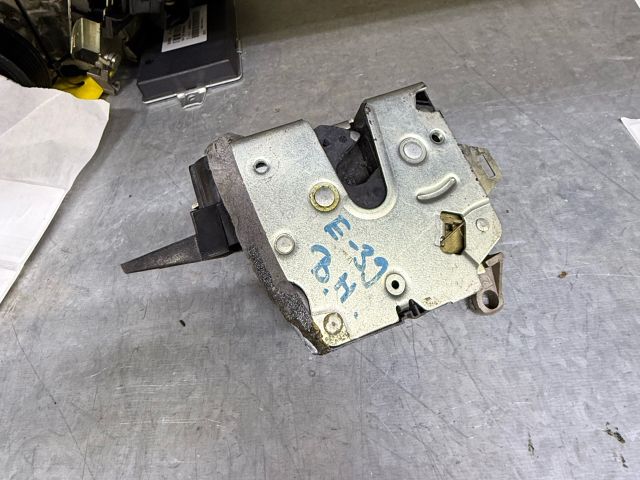 bontott BMW 5 E39 Bal hátsó Ajtózár