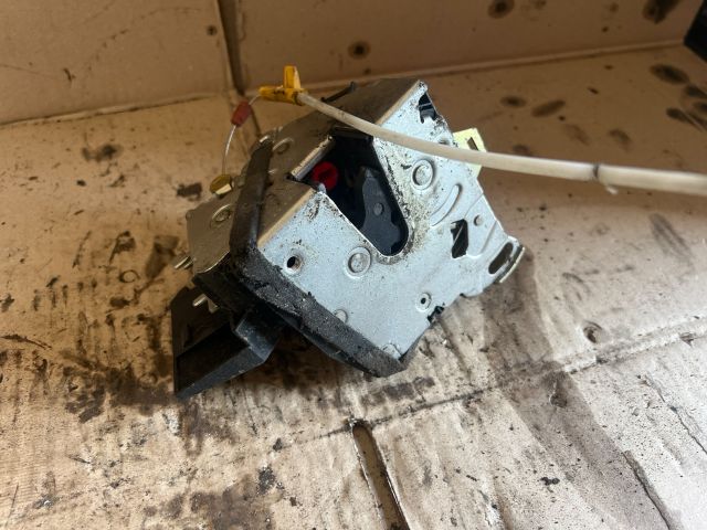 bontott BMW 5 E39 Bal hátsó Ajtózár