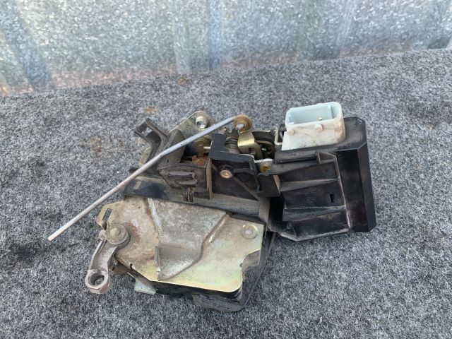 bontott BMW 5 E39 Bal hátsó Ajtózár