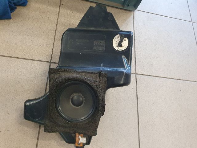 bontott BMW 5 E39 Bal hátsó Hangszóró