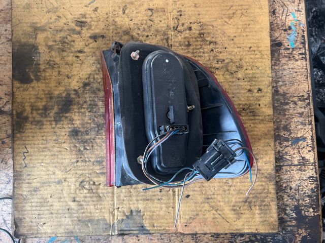 bontott BMW 5 E39 Bal Hátsó Lámpa