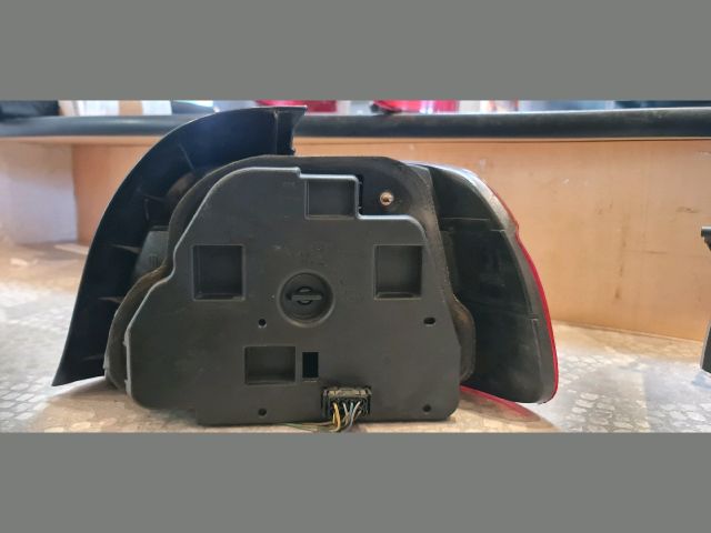 bontott BMW 5 E39 Bal Hátsó Lámpa