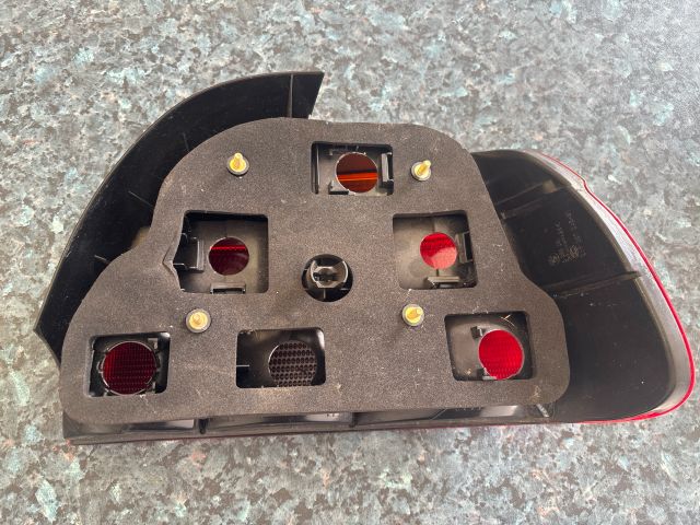 bontott BMW 5 E39 Bal Hátsó Lámpa