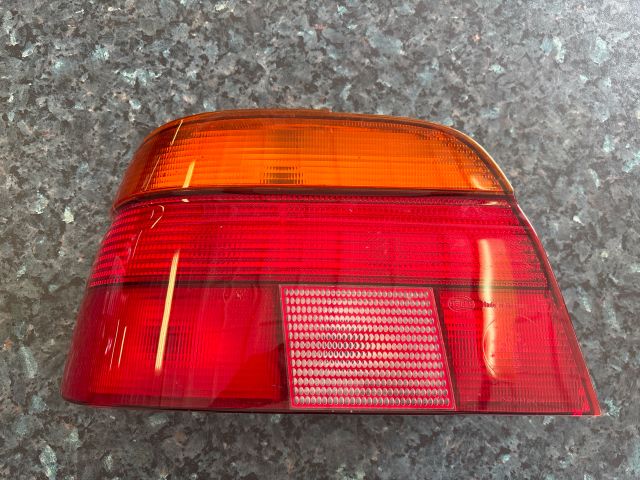 bontott BMW 5 E39 Bal Hátsó Lámpa