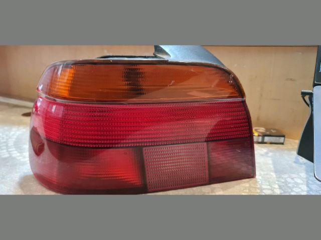 bontott BMW 5 E39 Bal Hátsó Lámpa