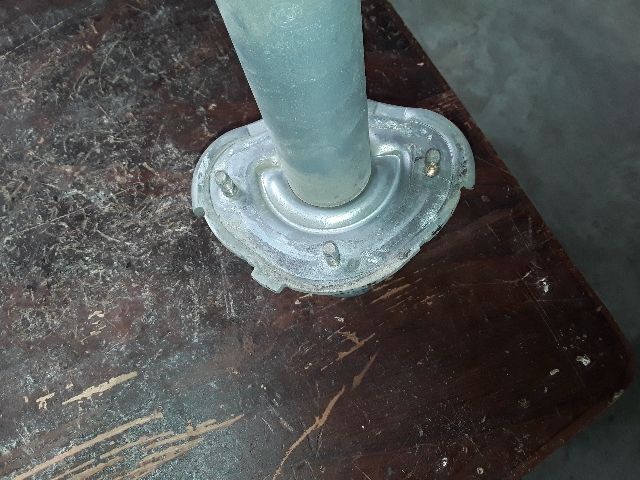 bontott BMW 5 E39 Bal hátsó Lökhárító Merevítő (Fém)