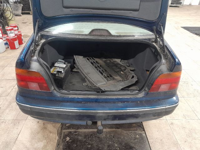 bontott BMW 5 E39 Bal hátsó Oldal Lökhárító Tartó (Műanyag)