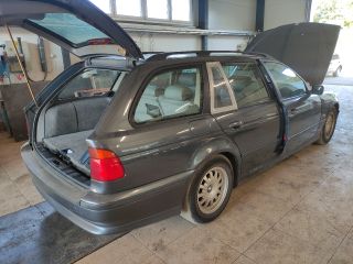 bontott BMW 5 E39 Bal hátsó Vízlehúzó Gumicsík