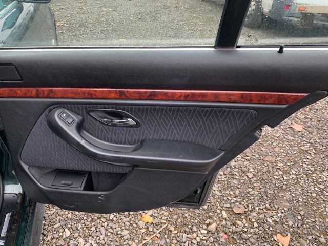 bontott BMW 5 E39 Biztosítéktábla Doboz