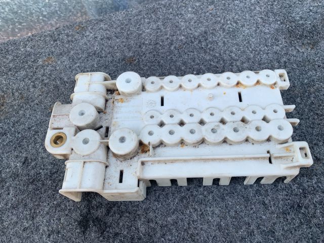 bontott BMW 5 E39 Biztosítéktábla Doboz