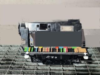 bontott BMW 5 E39 Biztosítéktábla Utastér