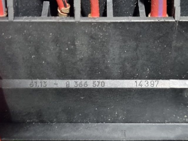 bontott BMW 5 E39 Biztosítéktábla Utastér