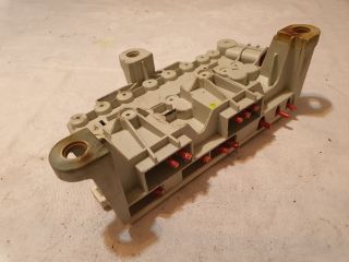 bontott BMW 5 E39 Biztosítéktábla Utastér