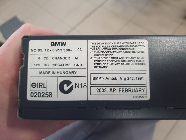 bontott BMW 5 E39 CD / DVD Tár