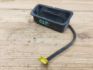 bontott BMW 5 E39 Csomagtér Nyitó Kar / Gomb