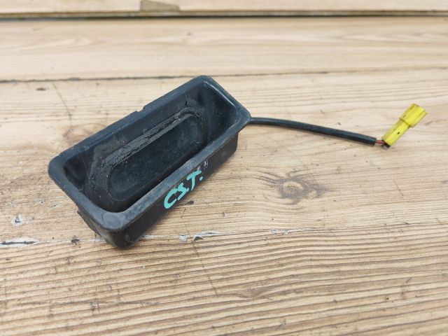 bontott BMW 5 E39 Csomagtér Nyitó Kar / Gomb