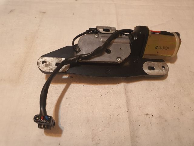 bontott BMW 5 E39 Csomagtérajtó Motor