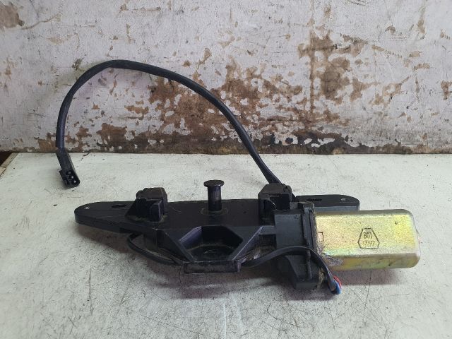 bontott BMW 5 E39 Csomagtérajtó Motor