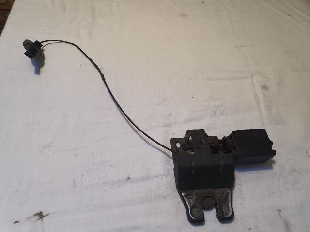 bontott BMW 5 E39 Csomagtérajtó Zárszerkezet