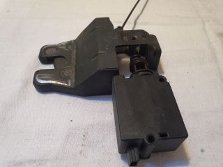 bontott BMW 5 E39 Csomagtérajtó Zárszerkezet