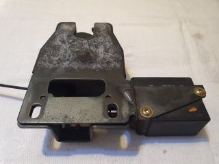 bontott BMW 5 E39 Csomagtérajtó Zárszerkezet