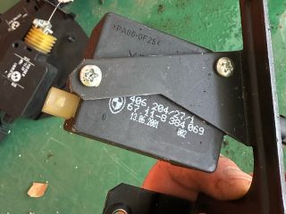 bontott BMW 5 E39 Csomagtérajtó Zárszerkezet