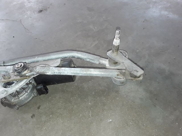 bontott BMW 5 E39 Első Ablaktörlő Szerkezet Motorral