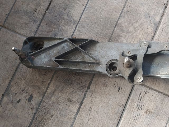 bontott BMW 5 E39 Első Ablaktörlő Szerkezet Motorral